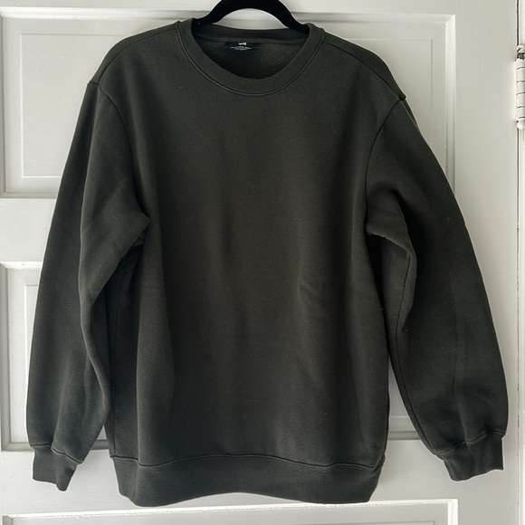 H&M crew neck relaxed fit sweatshirt in evergreen - Picture 2 of 5